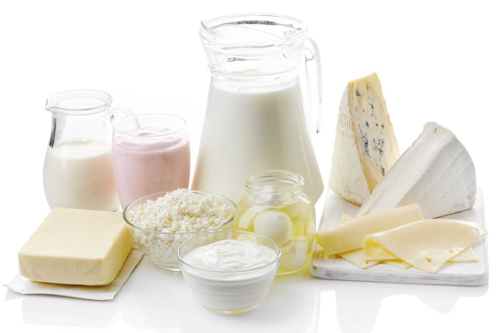 Auch für Milchprodukte gilt: Protein ist nicht gleich Protein. Während Quark und Käse hauptsächlich Casein enthalten, ist in Molke das schnell verfügbare Molkeprotein vorhanden.
